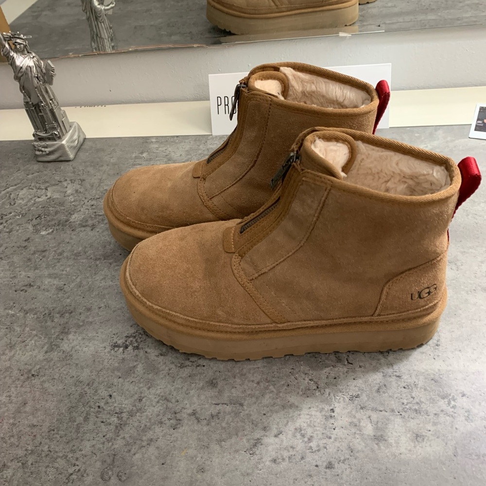 UGG Chestnut Platform Boots
